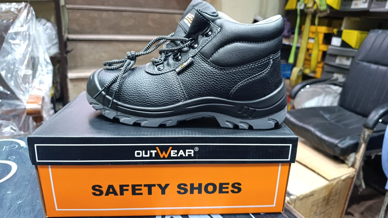 Safety shoes